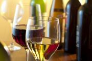 Mikä on kuiva viini ja miten se eroaa muista tyypeistä?