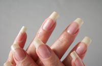 Як швидко відростити нігті?