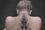 Tattoo on the spine for girls and guys
