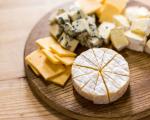 Sajt a fogyáshoz: válassza a legalacsonyabb kalóriatartalmú és alacsony zsírtartalmú fajtákat A legegészségesebb sajt a fogyáshoz